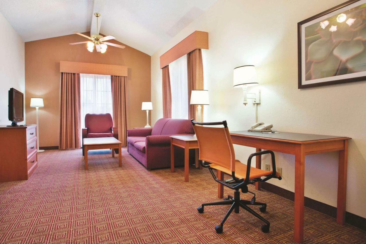 La Quinta Inn By Wyndham Baton Rouge University Area Экстерьер фото